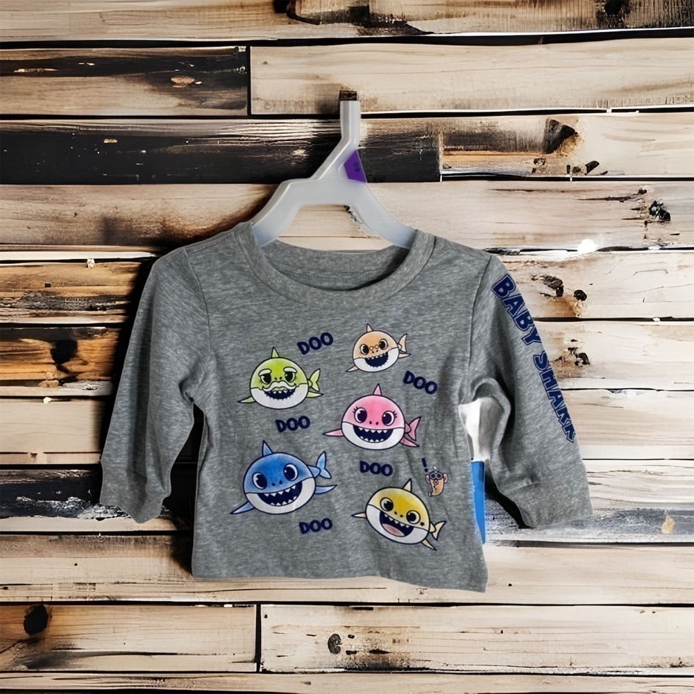 Baby Shark Long Sleeve Shirt NWT 12 months Kids